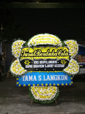 Papan Bunga Duka di Pinang Mancung